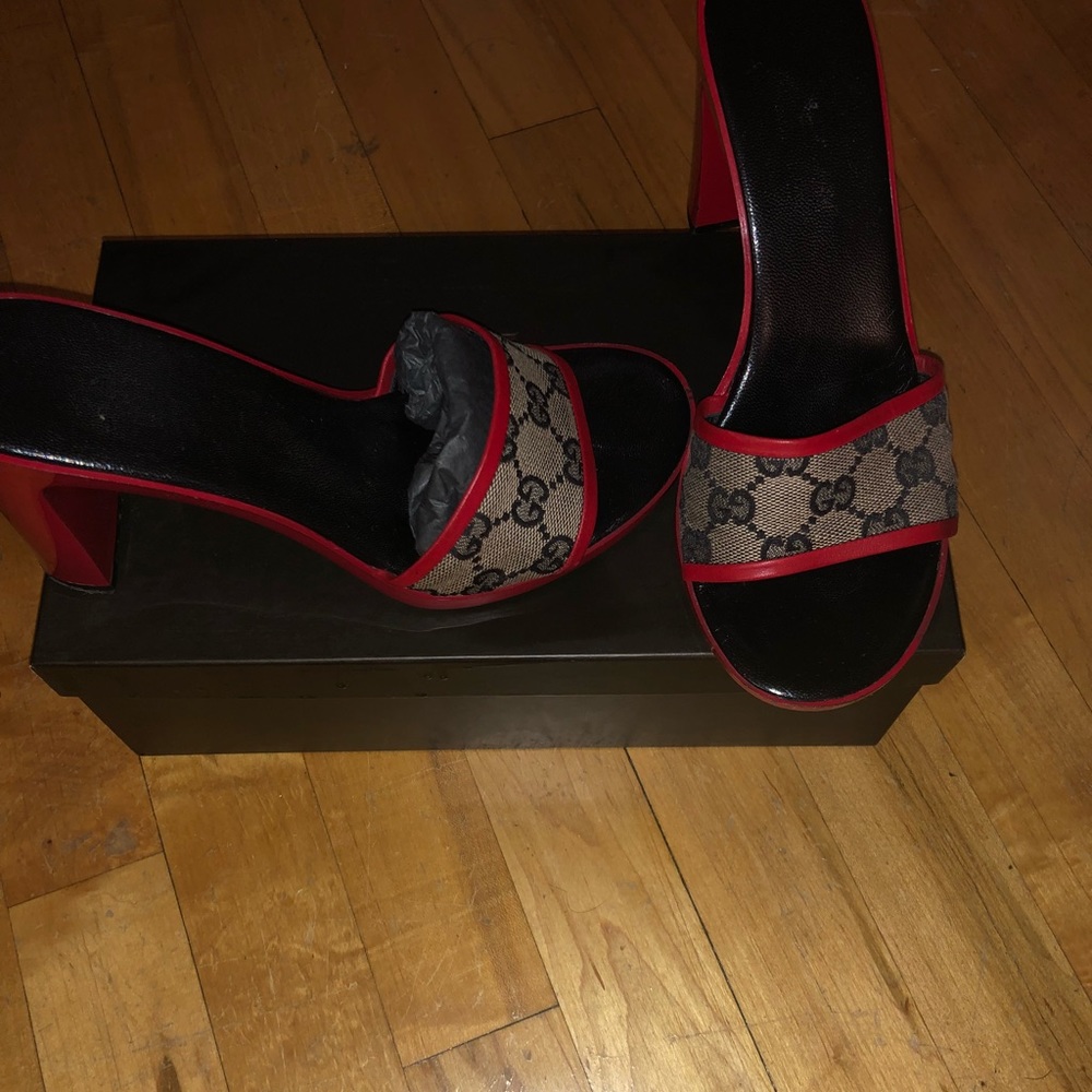 Gucci shoe